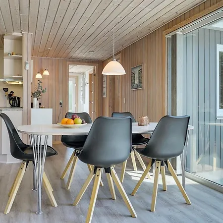 Afke - 900m From The Sea By Interhome *